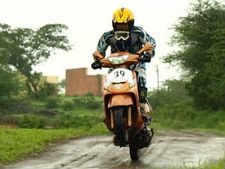 சீறிப் பாய்ந்து வந்து முதலிடம் பிடித்த மஹிந்திரா ரோடியோ!