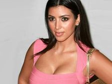 புத்தம் புதிய பென்ஸ் கார் வாங்கிய கிம் கர்தஷியான்!