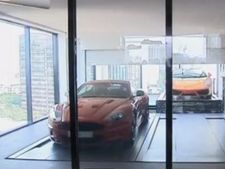 சிங்கப்பூரில் வீட்டுக்குள்ளேயே கார் பார்க்கிங் வசதியுடன் அப்பார்மென்ட்!