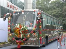 இந்தியாவின் மிக நீளமான சொகுசு பஸ்: பெங்களூர்-மைசூர் இடையே அறிமுகம்