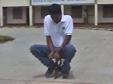 உலகின் குட்டி பைக்கை வடிவமைத்த கர்நாடக இளைஞர்