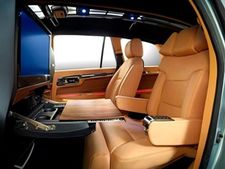 பல லட்சம் இன்னோவாவை சில லட்சங்களில் இப்படியும் மாற்றலாம்!