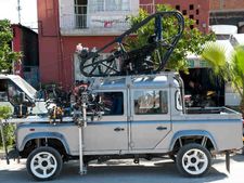 ஜேம்ஸ்பாண்ட் படத்தில் லேண்ட்ரோவரின் சாகசங்கள்!