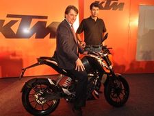 கேடிஎம் டியூக் 200 விலையை கணிசமாக உயர்த்திய பஜாஜ்