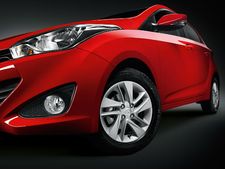 குறைந்த விலையில் வரும் ஹூண்டாயின் புதிய செடான் கார்