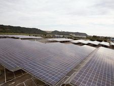 பிரான்ஸ் கார் ஆலைகளில் சூரிய மின் உற்பத்தி மையத்தை அமைத்த ரெனோ!