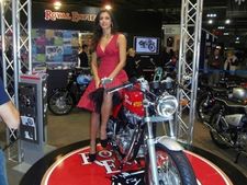 ராயல் என்பீல்டின் கஃபே ரேஸர்.. பிரத்யேக படங்களுடன் தகவல்கள்!