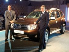 2013ம் ஆண்டுக்கான சிறந்த கார் விருதை வென்ற டஸ்ட்டர்!