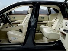 108 ஆண்டு கால ரோல்ஸ்ராய்ஸ் வரலாற்றில் முதன்முறையாக..!!