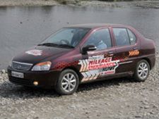 டாடா இசிஎஸ் செடானின் 'அசுர' சாதனை: லிம்கா புத்தகத்தில் இடம்!