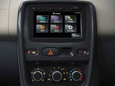 டஸ்ட்டரில் டச் ஸ்கிரீன் இன்போடெயின்மென்ட் சிஸ்டம் அறிமுகம்