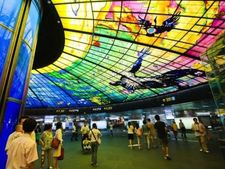 மெய்மறக்க செய்யும் உலகின் அழகிய சுரங்க ரயில் நிலையங்கள்!