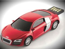 ஆர்8 கார் வடிவில் பென் டிரைவ்: ஆடி அறிமுகம்