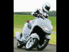 3 வீல் மோட்டார்சைக்கிளை அறிமுகப்படுத்தும் யமஹா!