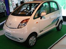 கார்களின் விலையை உயர்த்த டாடா மோட்டார்ஸ் திட்டம்