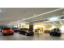 எக்ஸ்பிரஸ் அவென்யூ மாலில் புதிய பிஎம்டபிள்யூ கார் ஷோரூம் திறப்பு!