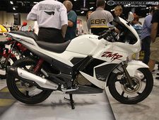 அமெரிக்காவில் பைக் விற்பனையை துவங்கும் ஹீரோ மோட்டோகார்ப்