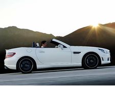 ஆடியுடன் போட்டா போட்டி... புதிய கன்வெர்ட்டிபிள் காரை களமிறக்கும் பென்ஸ்!