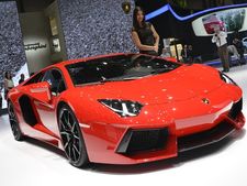 துபாயில் வீடு வாங்கினால் லம்போ சூப்பர் கார் ஃப்ரீ: அதிரடி ஆஃபர்