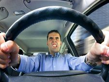 டிரைவிங்கின்போது கவனத்தில் கொள்ள வேண்டிய அடிப்படை விஷயங்கள்!!