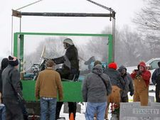 கடைசி ஆசை... பைக் பிரியரின் உடலுடன் சேர்த்து புதைக்கப்பட்ட ஹார்லி பைக்!