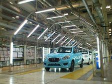 டட்சன் கார் உற்பத்தி இன்று துவங்கியது: மார்ச் முதல் டெலிவிரி