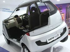 கிளட்ச்லெஸ் மேனுவல் டிரான்ஸ்மிஷனுடன் டாடா நானோ கார் அறிமுகம்!