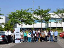 ஃபோக்ஸ்வேகனின் கார் ஆலையை சுற்றி பார்த்து மகிழ்ந்த வாடிக்கையாளர்கள்!