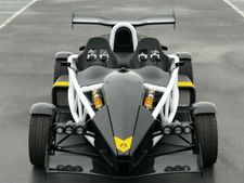 ஏரியல் ஆட்டம் 3.5ஆர்... பெயரில் மட்டுமல்ல, சாலையிலும் ஆட்டம் காட்டும்...!