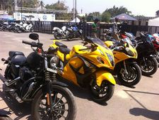 பெங்களூரில் இந்திய சூப்பர்பைக் திருவிழா துவங்கியது