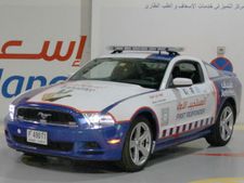 துபாயில் ஆம்புலன்ஸ் சேவையில் ஃபோர்டு மஸ்டாங் கார்கள்!