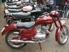 விரைவில் பெங்களூரை அதகளப்படுத்தப் போகும் ஜாவா, யெஸ்டி பைக்குகள்!