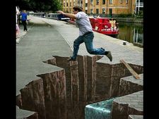 பார்க்கலைன்னா என்னாயிருக்கும்.. இப்படி அசரடிக்கும் 3டி ஓவியங்கள்!