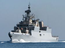 இந்தியாவில் தொழில்நுட்பத்தில் தயாரான ஐஎன்எஸ் கமோர்டா போர்க்கப்பல்!