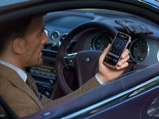 பென்ட்லீயின் சிக்னேச்சர் எடிசன் ஸ்மார்ட்போன்: விலை ஜஸ்ட் ரூ.10 லட்சம்