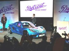 உலகின் அதிவேக எலக்ட்ரிக் ஸ்போர்ட்ஸ் கார் அறிமுகம்!