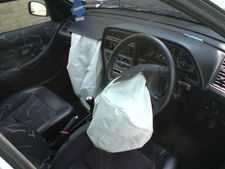 கிராஷ் டெஸ்ட் அச்சம்: அனைத்து கார்களிலும் ஏர்பேக்கை வழங்க டொயோட்டா முடிவு