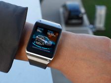 பிஎம்டபிள்யூ ஐ3 காரின் வசதிகளை கட்டுப்படுத்தும் ஸ்மார்ட்வாட்ச்!