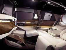 டொயோட்டா இன்னோவாவுக்கு புதிய பாடி கிட்டை அறிமுகப்படுத்தி டிசி டிசைன்ஸ்!