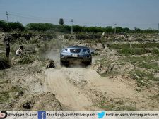 டெல்லி ரேஸ் டிராக்கில் பட்டையை கிளப்பிய நிசான் பேட்ரோல் எஸ்யூவி!