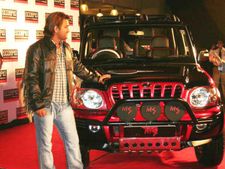 டோணியின் கராஜில் இருக்கும் டாப் 10 கார்கள் மற்றும் பைக்குகள்- சிறப்புத் தொகுப்பு!