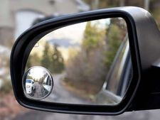 கார் பழசோ, புதுசோ... கட்டாயம் இருக்க வேண்டிய ஆக்சஸெரீகள்!