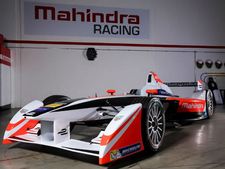 ஃபார்முலா- இ பந்தயத்தில் முதல்முறையாக போடியம் ஏறிய மஹிந்திரா ரேசிங் அணி!