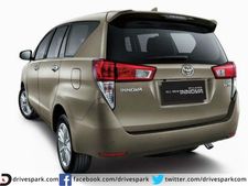 புதிய டொயோட்டா இன்னோவா காரை பழைய மாடலிலிருந்து வேறுபடுத்தும் அம்சங்கள்!