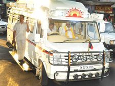 திமுக தலைவர் கருணாநிதிக்கு தயாரான பிரச்சார வேன் - முக்கிய விஷயங்கள்!