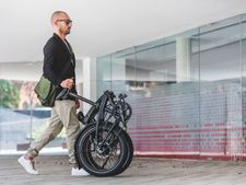 போக்குவரத்து நெரிசலை குறைக்க மடக்கக்கூடிய சைக்கிள் இந்தியாவில் அறிமுகம்