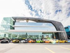 உலகின் மிகப்பெரிய லம்போர்கினி ஷோரூம் இந்த நாட்டில் தான் உள்ளது