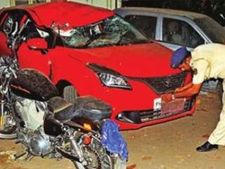 பறந்து வந்து பலேனோ காரை பதம் பார்த்த ஹார்லி டேவிட்சன் பைக்... டிரைவர் படுகாயம்!