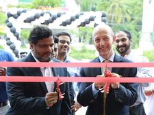 பியாஜியோ நிறுவனத்தின் 4-வது மோட்டோப்ளக்ஸ் ஷோரூம் கொச்சியில் துவக்கம்