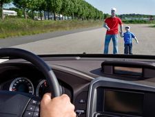 பாதசாரிகளை காவு வாங்கும் கார்கள்.... வடிவமைப்பை மாற்றுமாறு மத்திய அரசு அதிரடி உத்தரவு